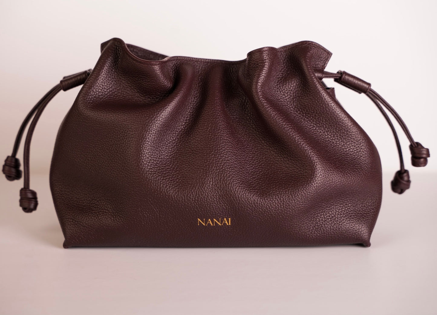 Burgundy leather handbag handcrafted in Ubrique – NANAI Duna