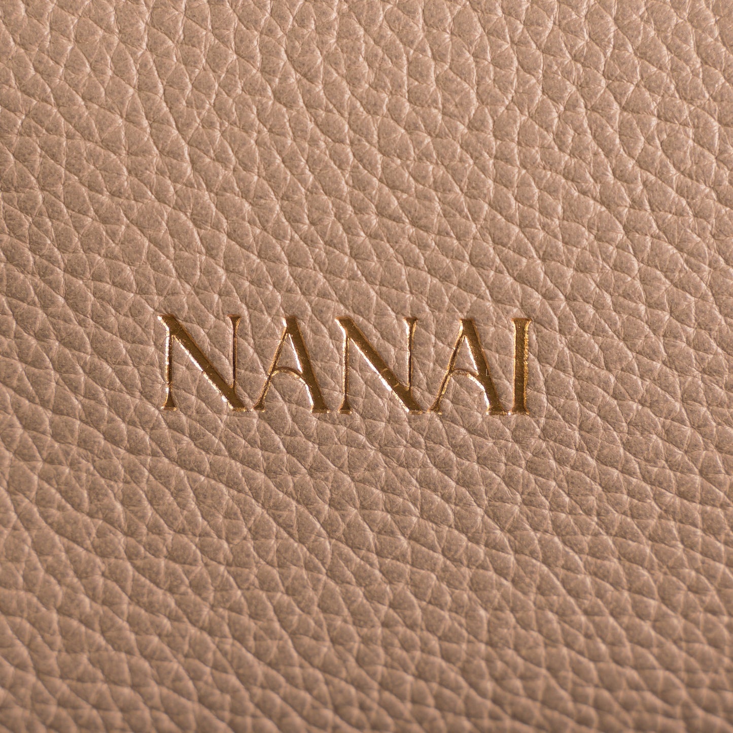 Taupe leather handbag handcrafted in Ubrique – NANAI Duna
